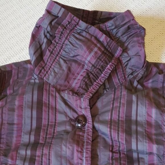 Christopher & Banks Full Buttoned Purple Hues Rushed Crepe Sz. M Jacket - Picture 6 of 8
